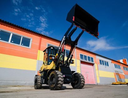 Фронтальный погрузчик Zauberg WL18