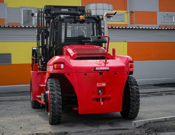 Дизельный вилочный погрузчик ZAUBERG DB180-C #4