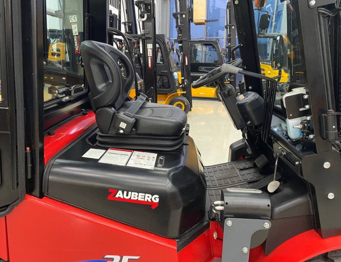 Дизельный вилочный погрузчик ZAUBERG DB60 #4