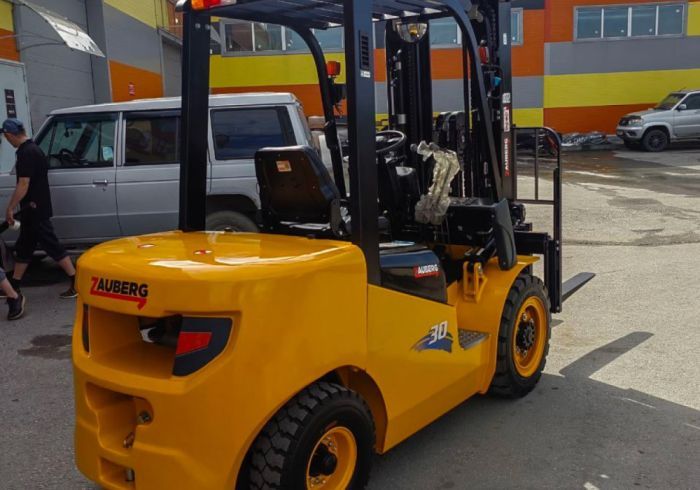 Дизельный вилочный погрузчик ZAUBERG DB30 #5