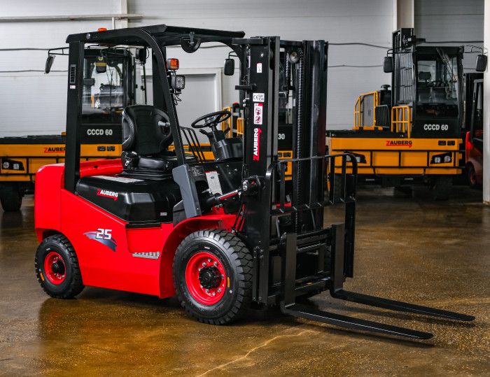 Дизельный вилочный погрузчик ZAUBERG DB25 #4