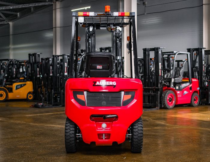 Дизельный вилочный погрузчик ZAUBERG DB20 #3