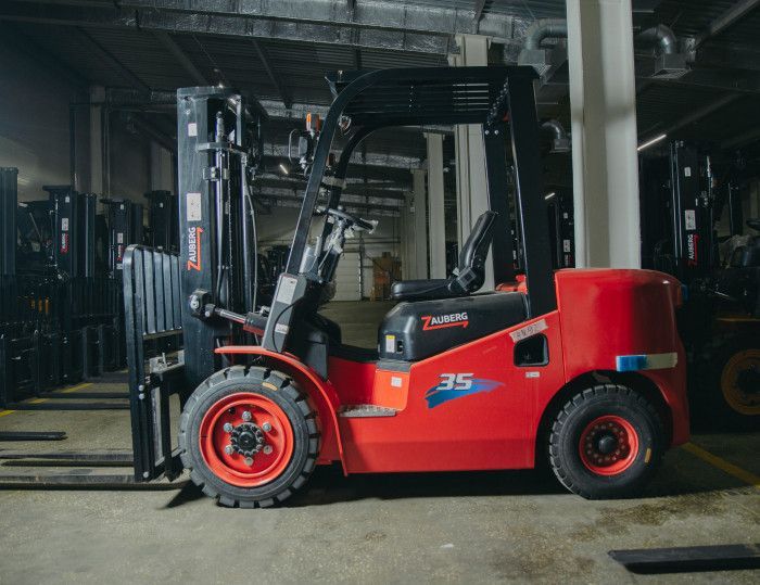 Бензиновый вилочный погрузчик ZAUBERG GB35 #2